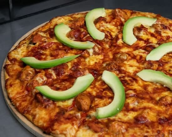 Tikka Chicken CPT Pizza